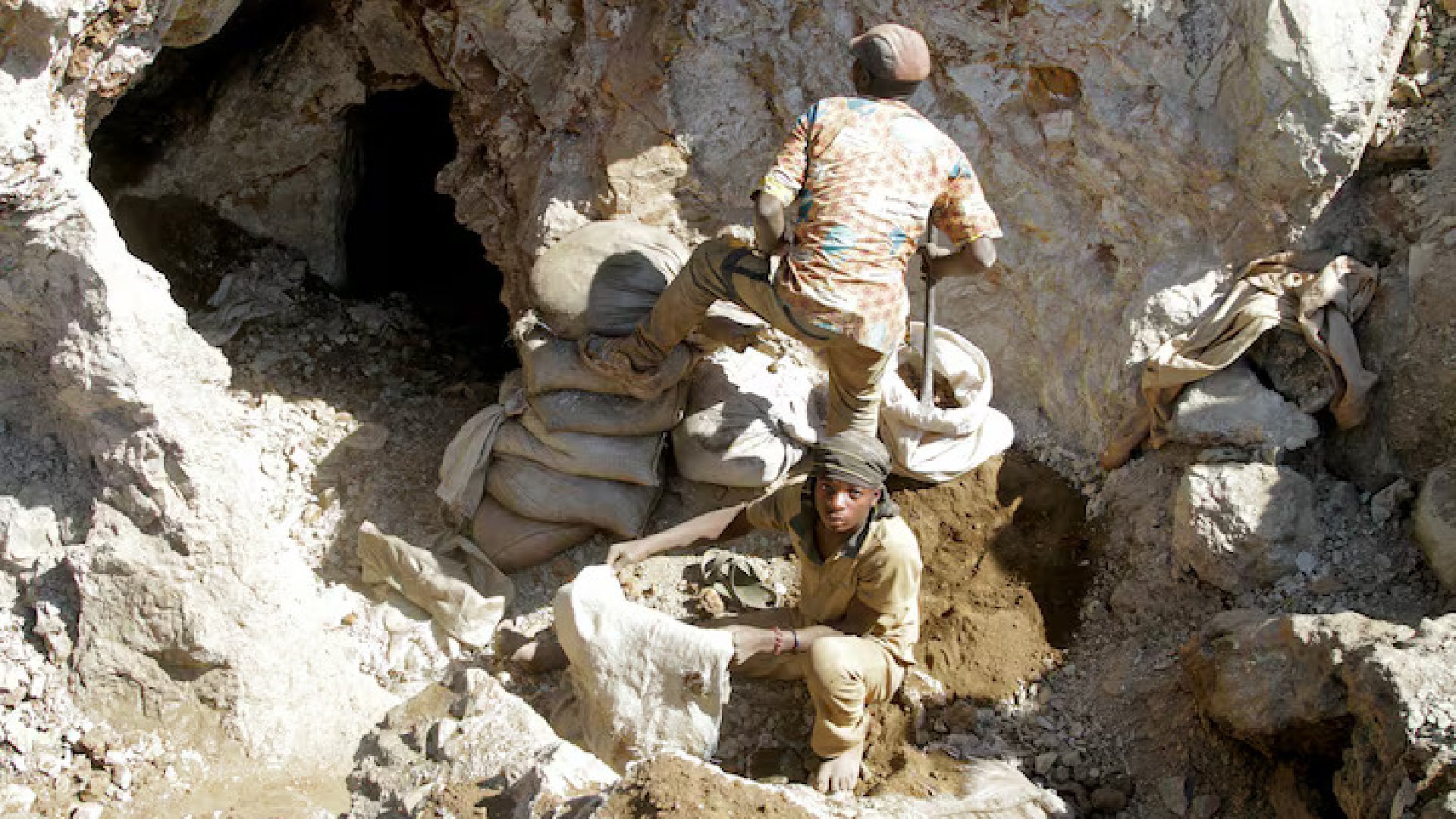 Cobalt : la RD Congo franchit une étape clé dans la formalisation de la filière artisanale